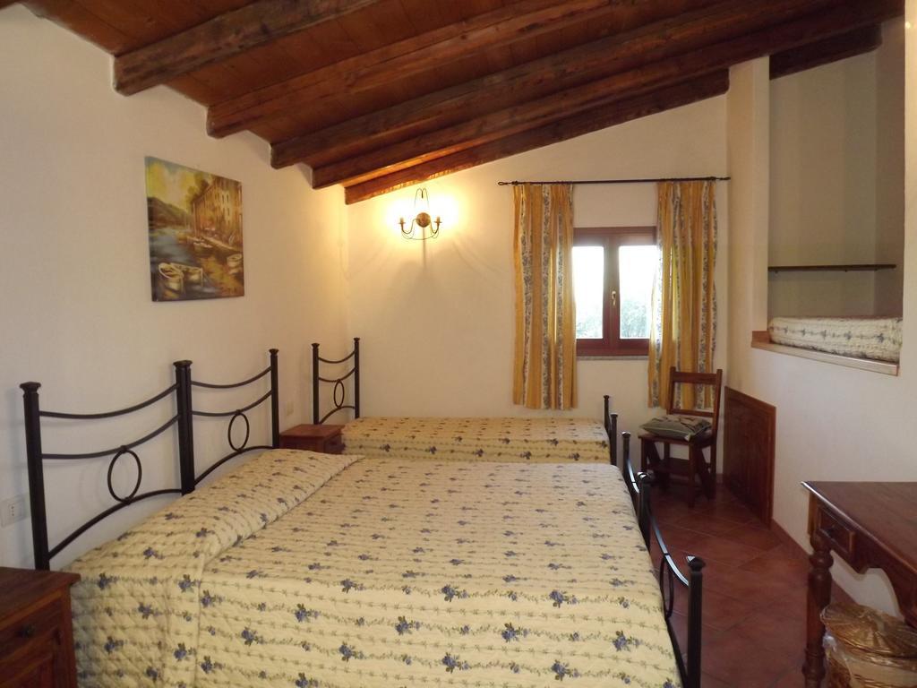 Sa Ruscitta Bed and Breakfast Sant'Antìoco Eksteriør billede